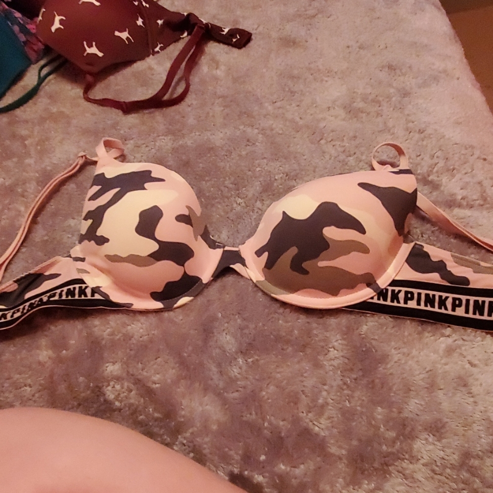 I am selling the redneck nation shit and the bras - Picture 5 of 8